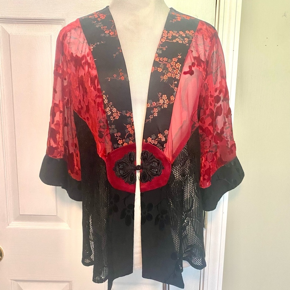 Spencer Alexis Sz M Elegant Black  & Red Romantic Kimono